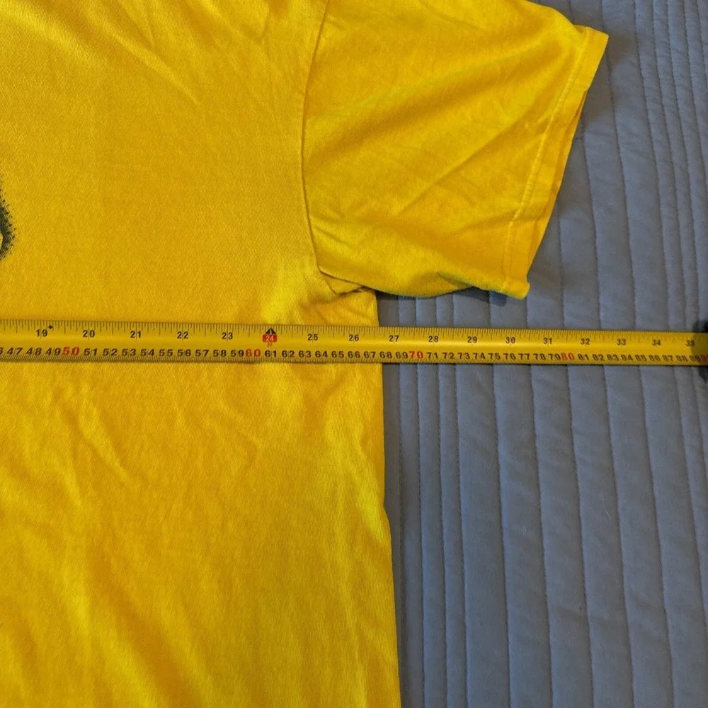 Vintage Y2K Nike Lebron Tee Shirt Adult‎ Size 2XL XXL Yellow Sneaker Logo Boxy